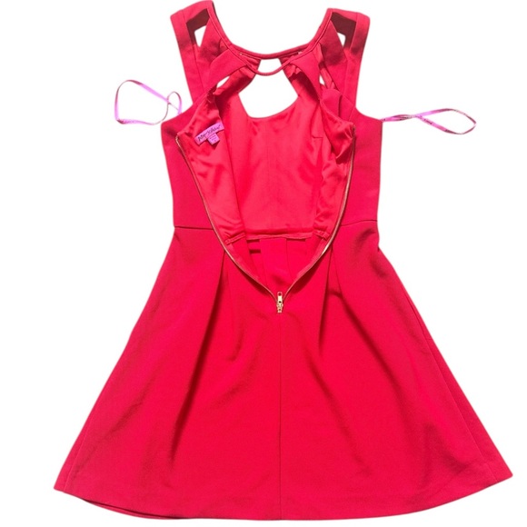 Betsey Johnson ~ Women’s Red Cutout Fit & Flare Midi Dress ~ Size 6 - Picture 7 of 10